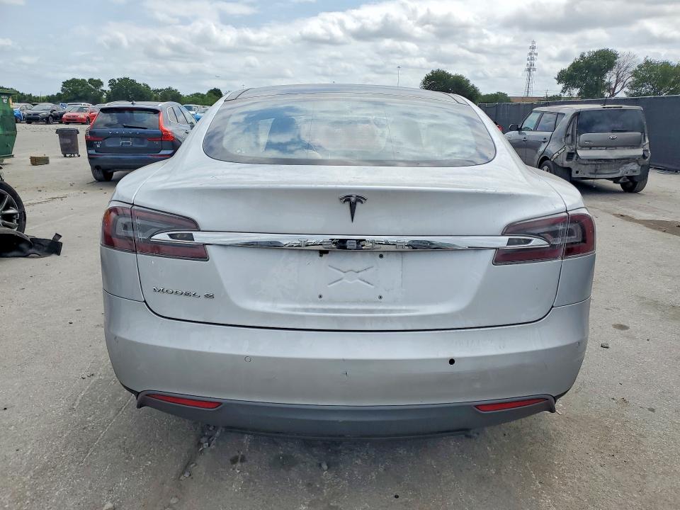 Продажа на аукционе авто 2015 Tesla Model S, vin: 5YJSA1E15FF114891, номер лота: 50579916