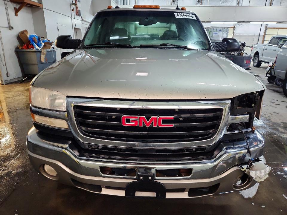 Продажа на аукционе авто 2003 Gmc New Sierra, vin: 1GTJK39193E298535, номер лота: 49640036