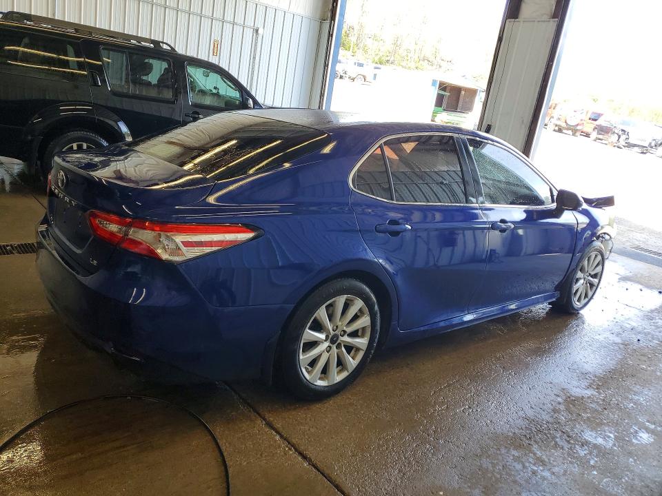 2018 Toyota Camry მანქანა იყიდება აუქციონზე, vin: 4T1B11HK0JU638188, აუქციონის ნომერი: 51403106