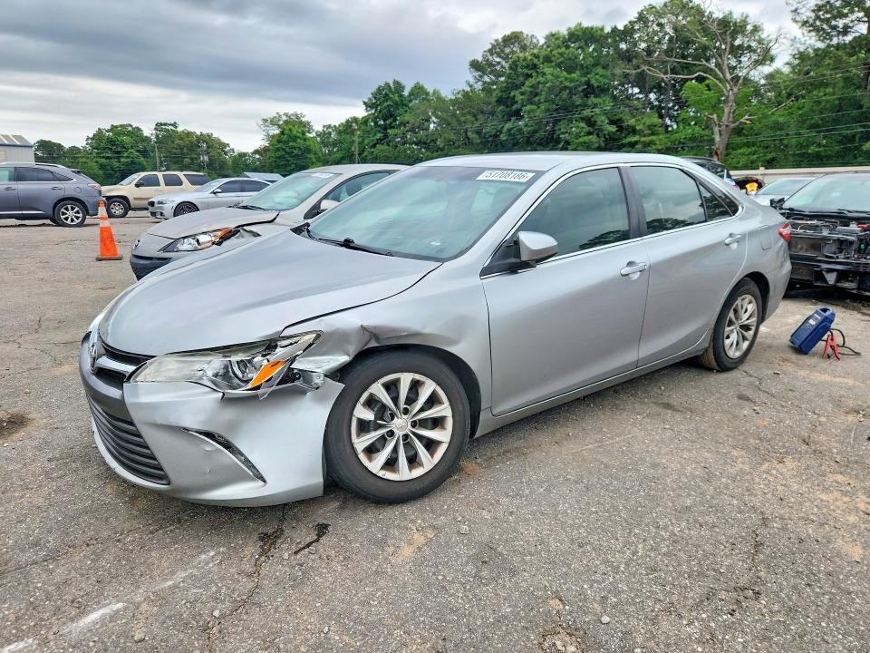 51708186 :رقم المزاد ، 4T1BF1FK2HU397653 vin ، 2017 Toyota Camry مزاد بيع