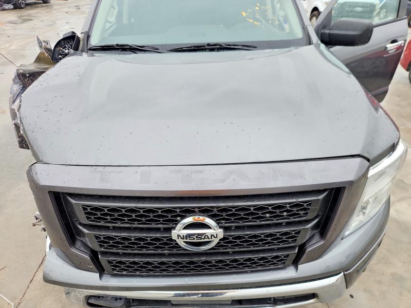 51994786 :رقم المزاد ، 1N6AA1EF6MN536557 vin ، 2021 Nissan Titan مزاد بيع
