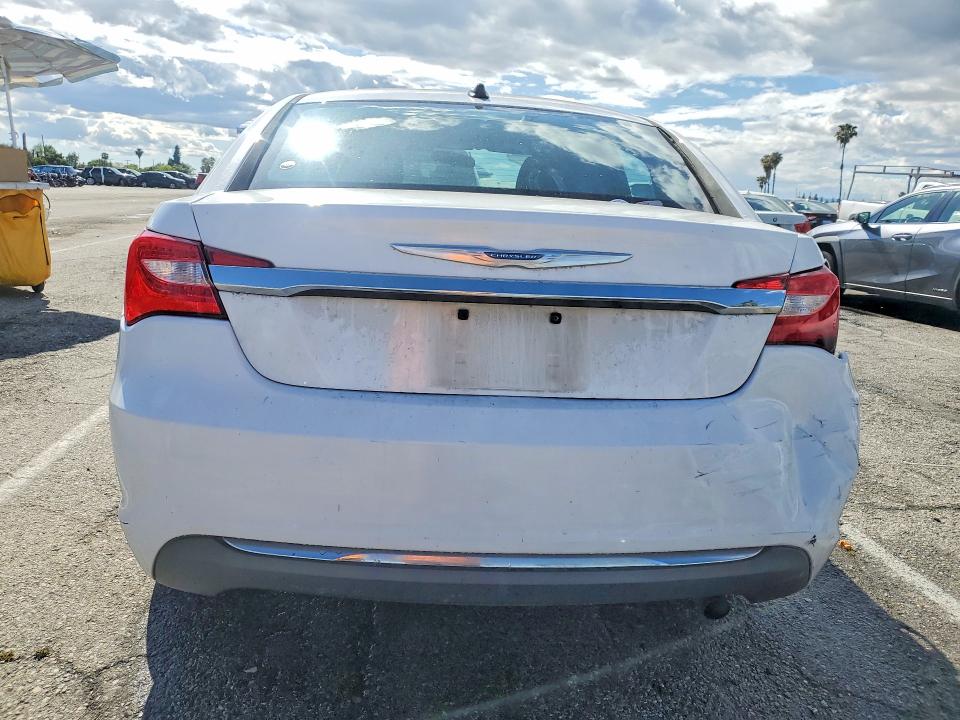 2014 Chrysler 200 მანქანა იყიდება აუქციონზე, vin: 1C3CCBAB3EN213023, აუქციონის ნომერი: 48166036