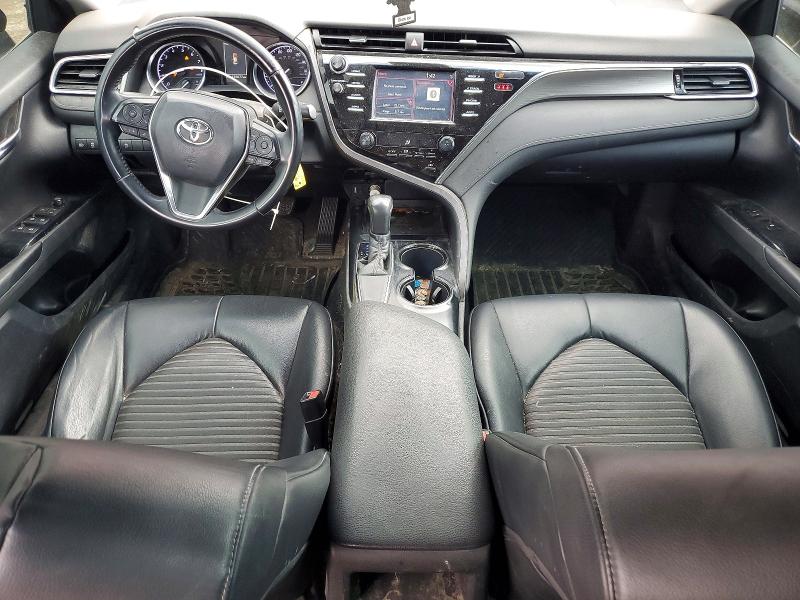 51515836 :رقم المزاد ، 4T1B11HKXJU658626 vin ، 2018 Toyota Camry مزاد بيع