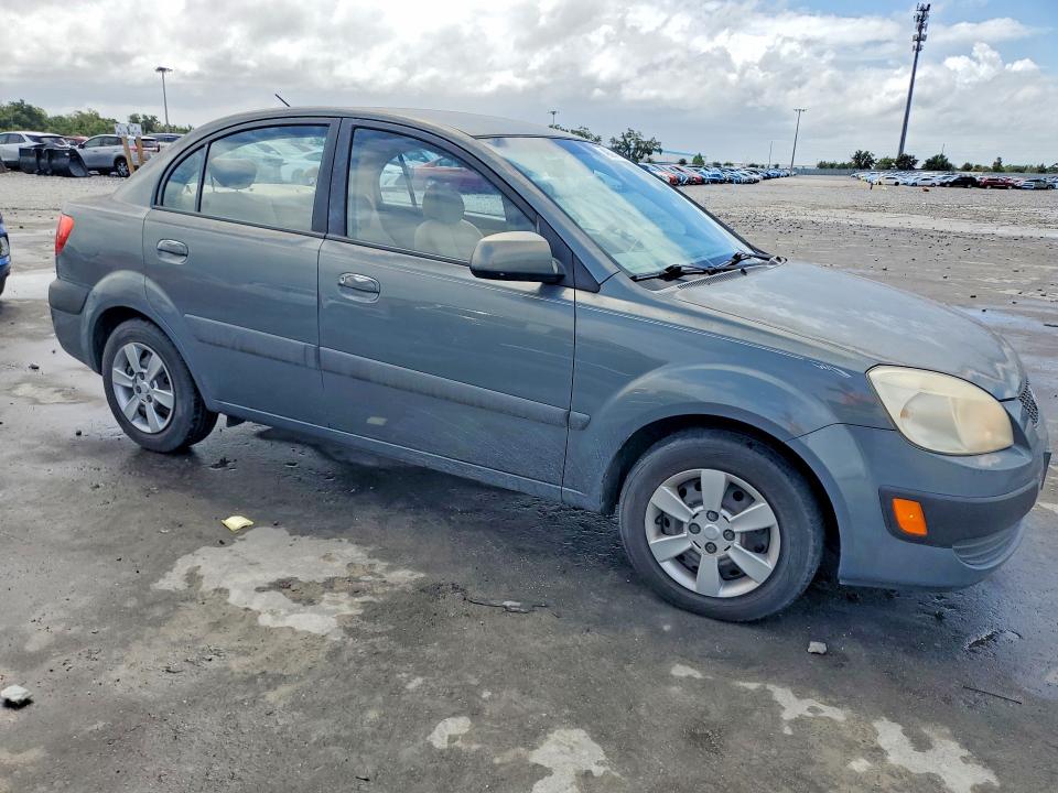 49394456 :رقم المزاد ، KNADE123776211927 vin ، 2007 Kia Rio مزاد بيع