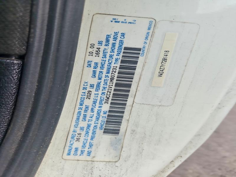 51211796 :رقم المزاد ، 3VWCC21V11M807231 vin ، 2001 Volkswagen Cabrio مزاد بيع