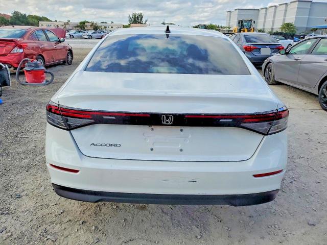 Auction sale of the 2025 Honda Accord, vin: 1HGCY1F45SA039705, lot number: 51778556