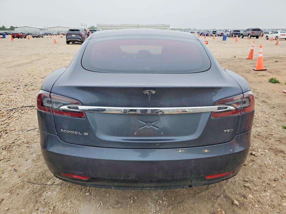 50321326 :رقم المزاد ، 5YJSA1E23HF195773 vin ، 2017 Tesla Model S مزاد بيع
