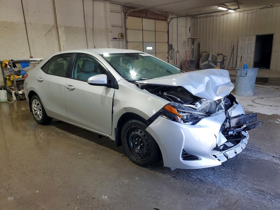 50196536 :رقم المزاد ، 2T1BURHE7HC815119 vin ، 2017 Toyota Corolla مزاد بيع