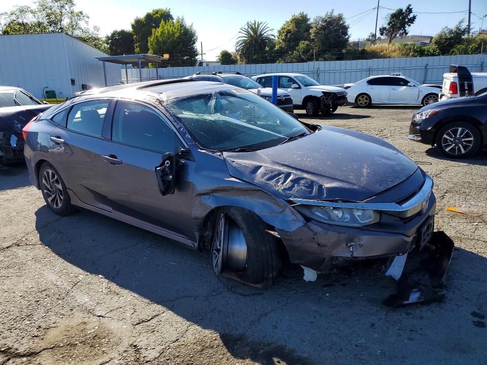2017 Honda Civic მანქანა იყიდება აუქციონზე, vin: 19XFC2F70HE232442, აუქციონის ნომერი: 48655396