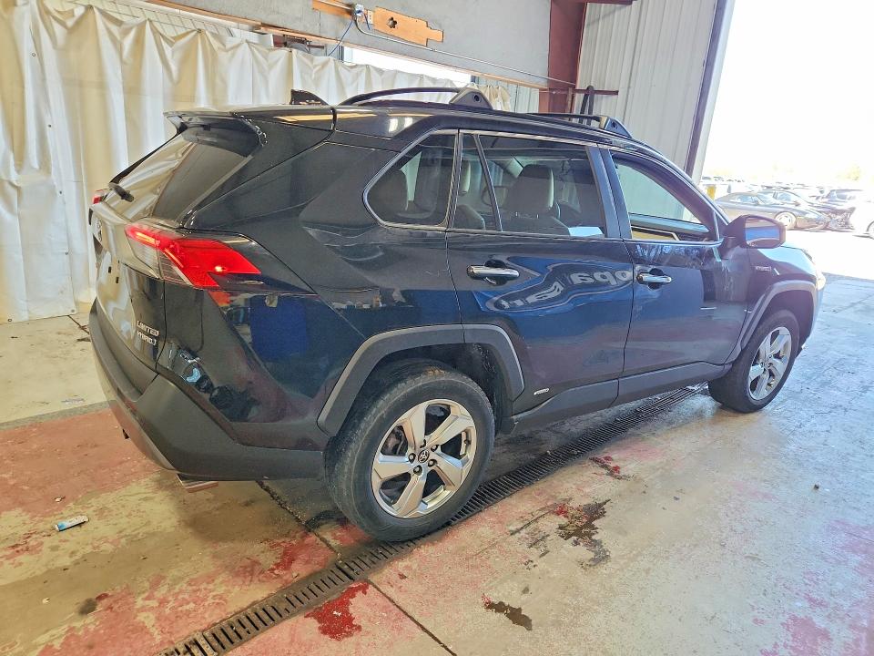 95818875 :رقم المزاد ، 2T3D6RFV8MW021610 vin ، 2021 Toyota Rav4 Hybrid مزاد بيع