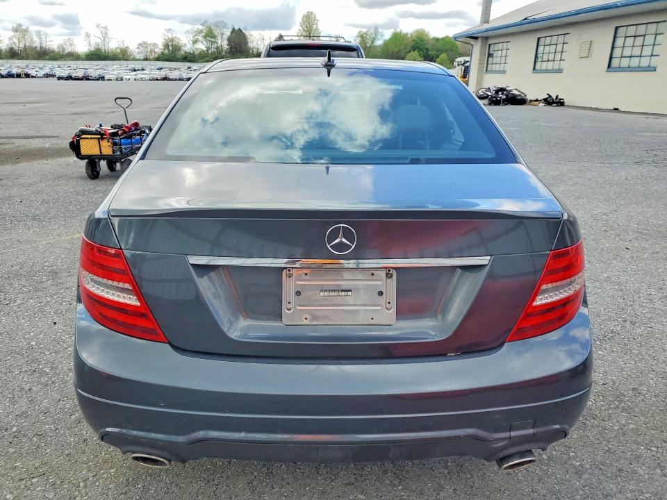 Продажа на аукционе авто 2014 Mercedes-benz C, vin: WDDGF8AB3ER318683, номер лота: 50625156