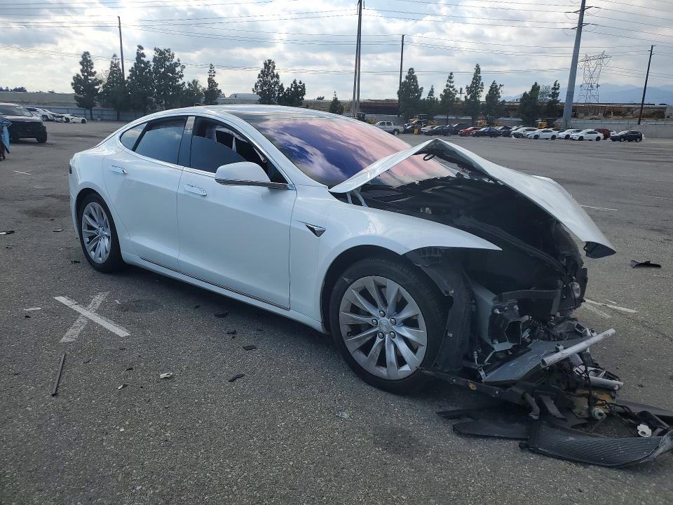 2017 Tesla Model S მანქანა იყიდება აუქციონზე, vin: 5YJSA1E26HF217989, აუქციონის ნომერი: 48456086
