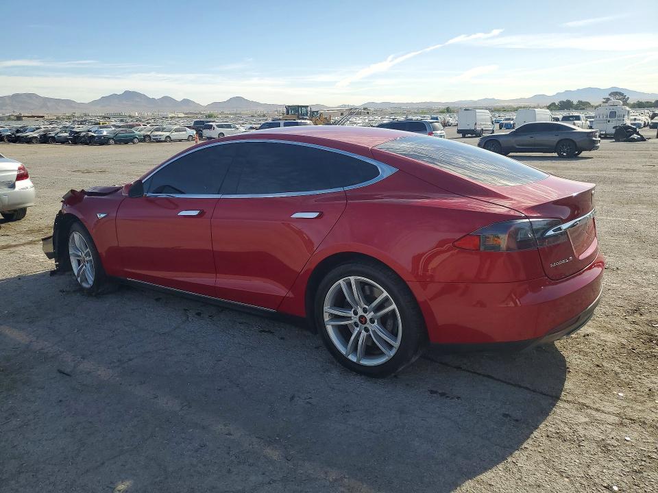51165486 :رقم المزاد ، 5YJSA1AG0DFP13592 vin ، 2013 Tesla Model S مزاد بيع