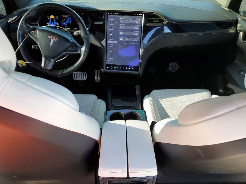 2018 Tesla Model X მანქანა იყიდება აუქციონზე, vin: 5YJXCBE42JF137392, აუქციონის ნომერი: 49412126