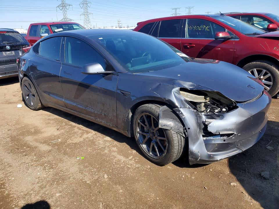 48687276 :رقم المزاد ، 5YJ3E1EB9JF066662 vin ، 2018 Tesla Model 3 مزاد بيع