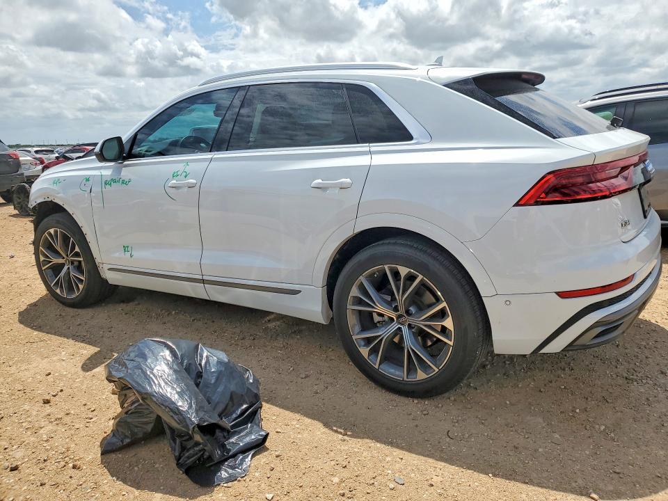 49315826 :رقم المزاد ، WA1EVBF1XND031804 vin ، 2022 Audi Q8 مزاد بيع
