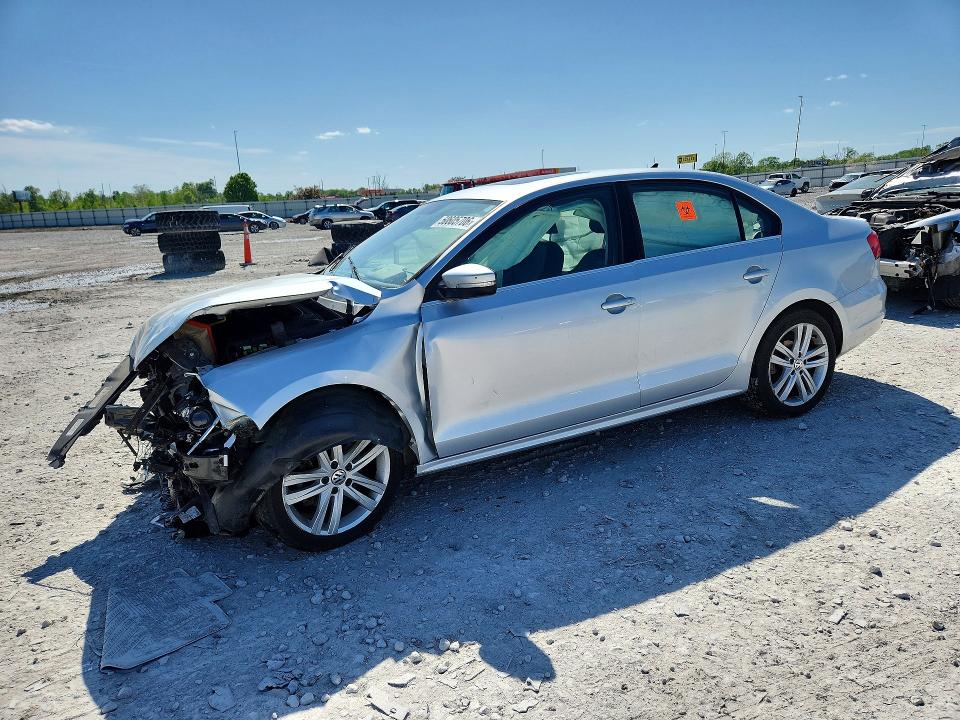 50605706 :رقم المزاد ، 3VWLA7AJ6FM340931 vin ، 2015 Volkswagen Jetta مزاد بيع