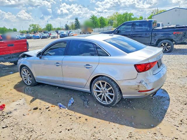 51137876 :رقم المزاد ، WAUCCGFF6F1053276 vin ، 2015 Audi A3 مزاد بيع