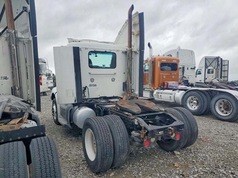 Продаж на аукціоні авто 2017 Peterbilt 579, vin: 1XPBA48X1HD428449, номер лоту: 50610846