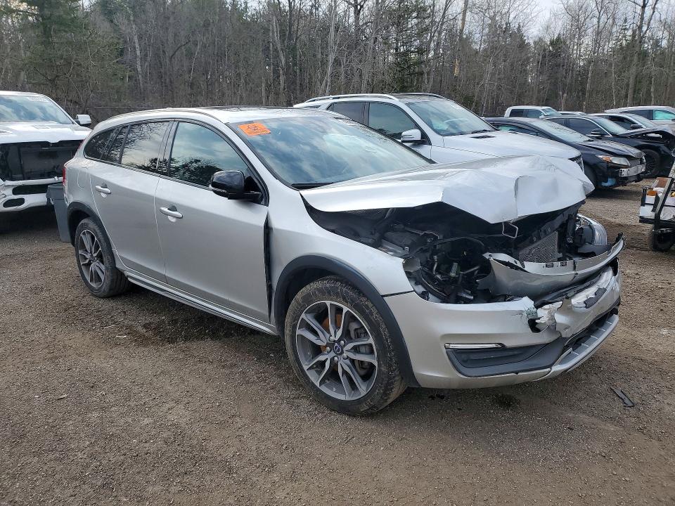 2015 Volvo V60 Cross Country T5 Wagon Awd მანქანა იყიდება აუქციონზე, vin: YV4612HLXF1001156, აუქციონის ნომერი: 49445266