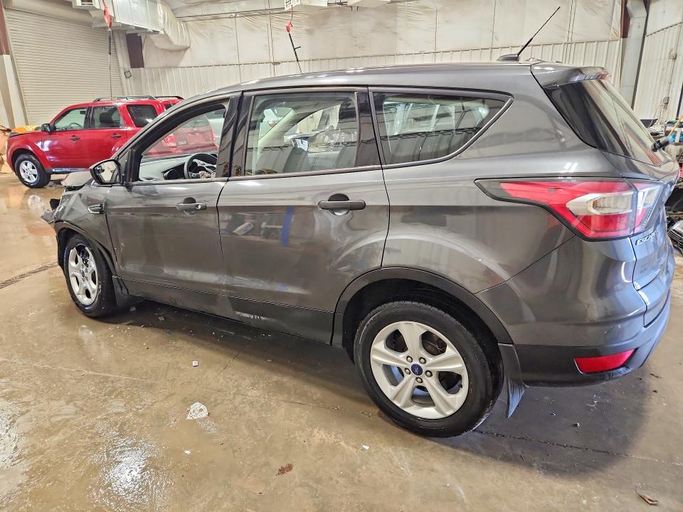 48851376 :رقم المزاد ، 1FMCU0F72HUA99801 vin ، 2017 Ford Escape مزاد بيع