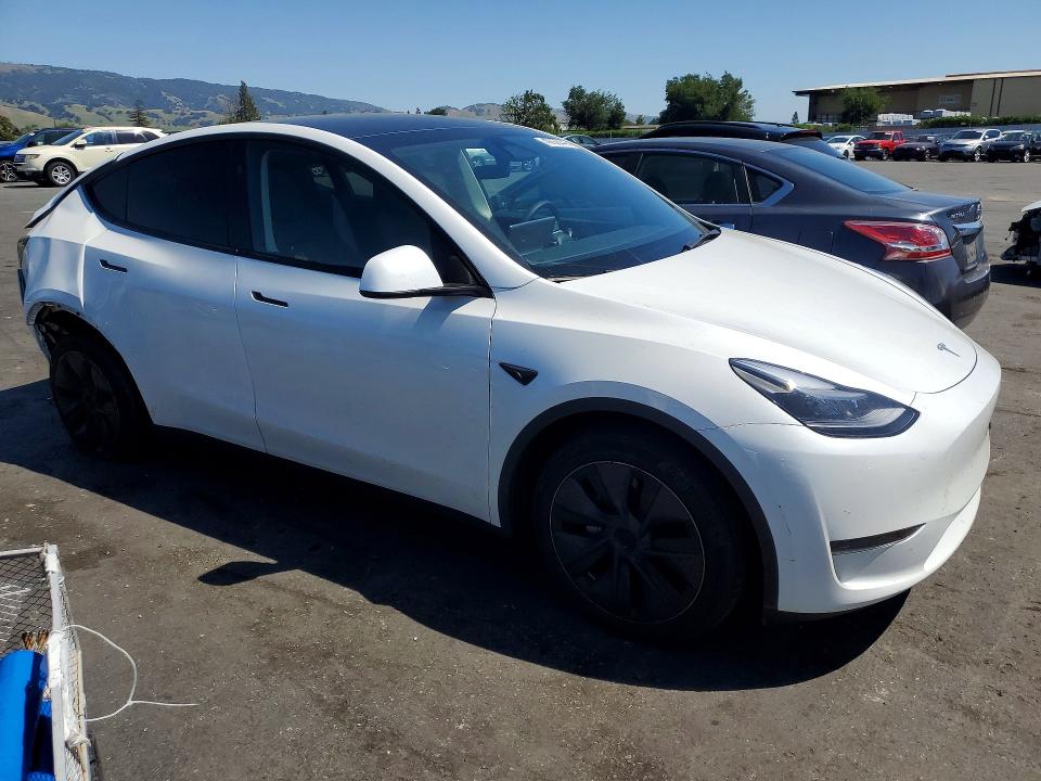 2024 Tesla Model Y მანქანა იყიდება აუქციონზე, vin: 7SAYGDED0RF120366, აუქციონის ნომერი: 48856446