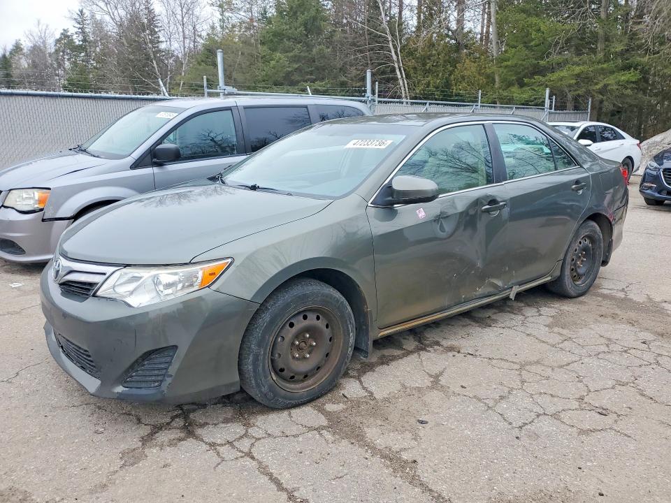 47233736 :رقم المزاد ، 4T1BF1FK8EU778287 vin ، 2014 Toyota Camry مزاد بيع