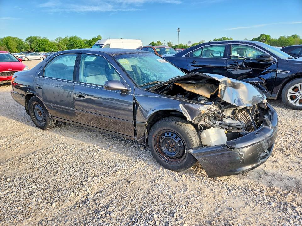 48597216 :رقم المزاد ، JT2BG22K8Y0451079 vin ، 2000 Toyota Camry مزاد بيع