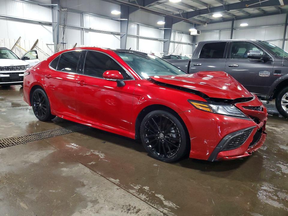 48700126 :رقم المزاد ، 4T1K61BK2NU056223 vin ، 2022 Toyota Camry مزاد بيع