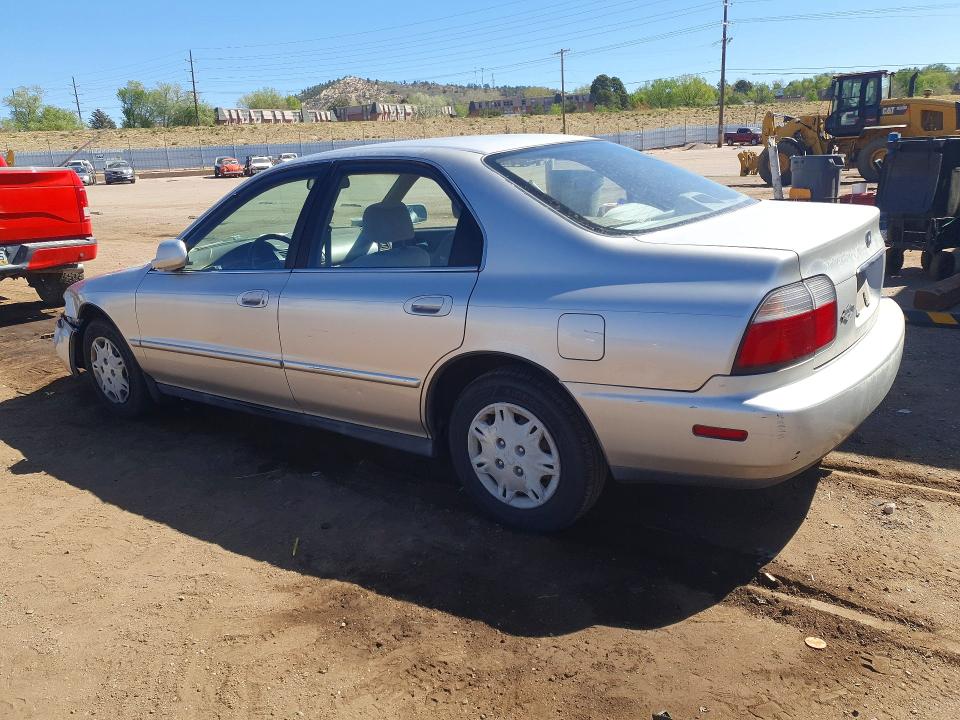 51272956 :رقم المزاد ، 1HGCD568XVA177511 vin ، 1997 Honda Accord مزاد بيع