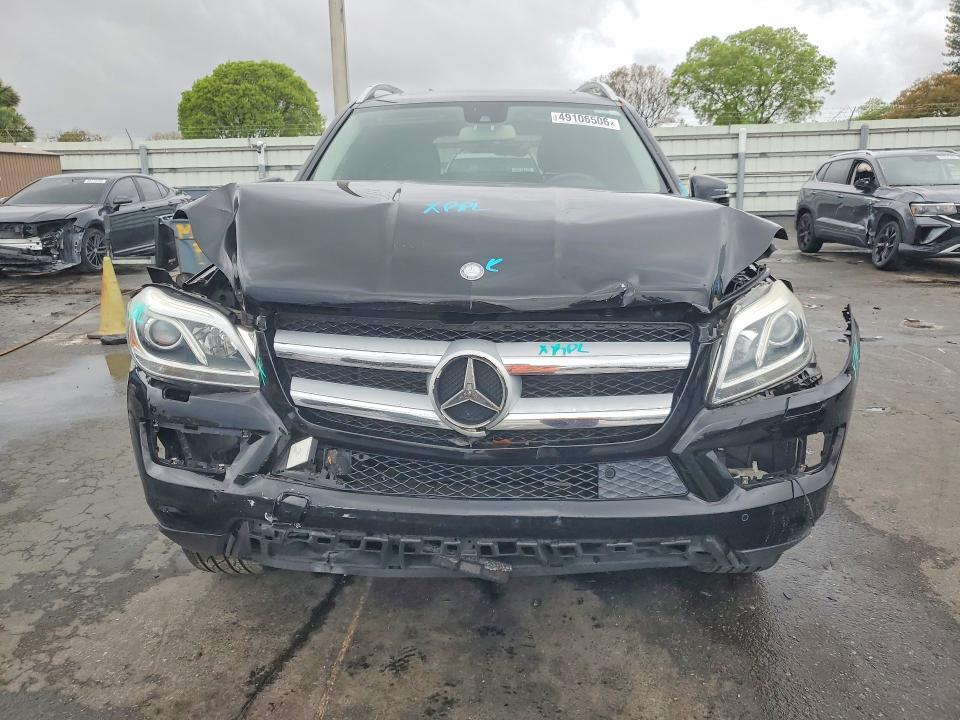49106506 :رقم المزاد ، 4JGDF6EE7FA522811 vin ، 2015 Mercedes-benz Gl مزاد بيع