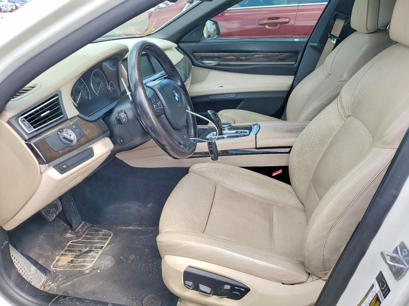 2013 Bmw 750 მანქანა იყიდება აუქციონზე, vin: WBAYE8C53DD132126, აუქციონის ნომერი: 47715956