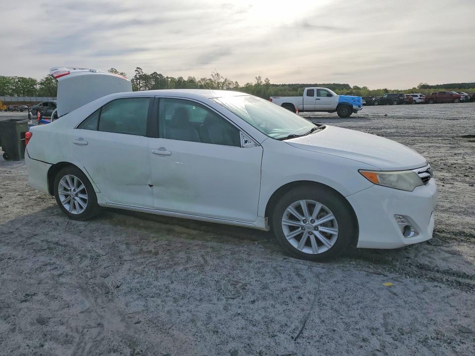 2013 Toyota Camry Hybrid მანქანა იყიდება აუქციონზე, vin: 4T1BD1FKXDU069333, აუქციონის ნომერი: 47400926