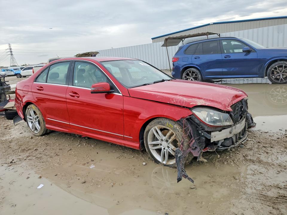 2013 Mercedes-benz C მანქანა იყიდება აუქციონზე, vin: WDDGF4HB0DR256544, აუქციონის ნომერი: 50431896