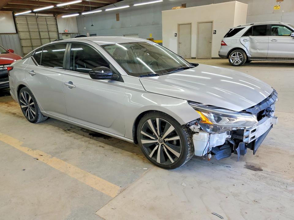 Продажа на аукционе авто 2019 Nissan Altima, vin: 1N4BL4CV4KC198104, номер лота: 50589586