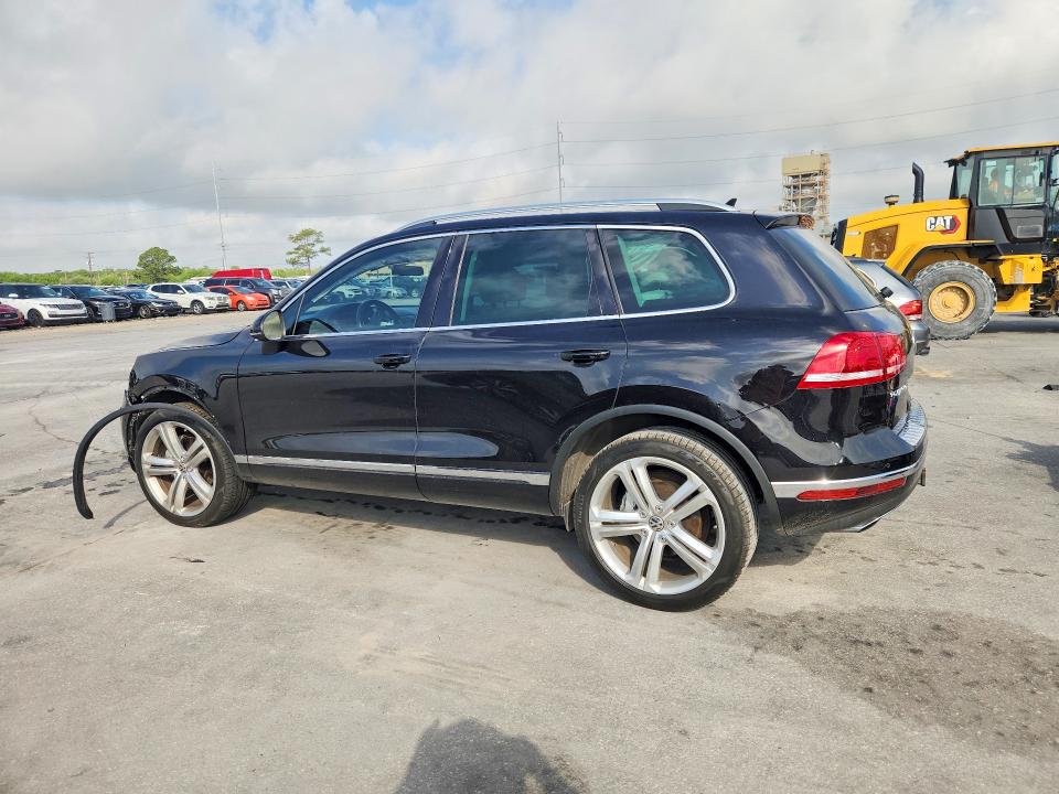 48259636 :رقم المزاد ، WVGGF7BP7HD004689 vin ، 2017 Volkswagen Touareg مزاد بيع