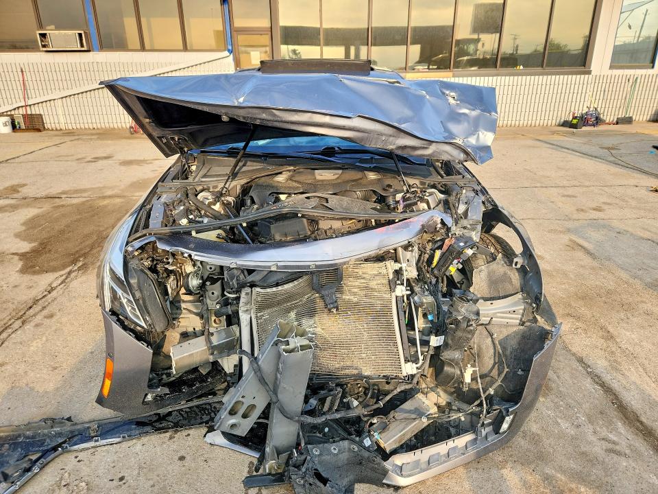 2018 Cadillac Ct6 მანქანა იყიდება აუქციონზე, vin: 1G6KP5R60JU159235, აუქციონის ნომერი: 49966886
