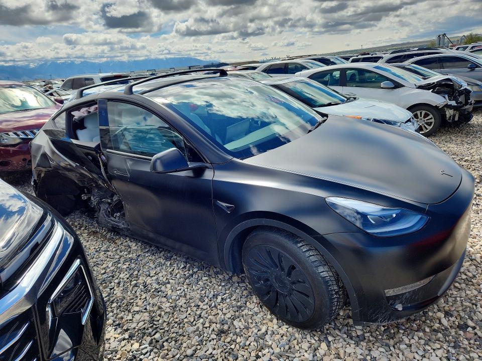 79590395 :رقم المزاد ، 7SAYGAEE6PF855728 vin ، 2023 Tesla Model Y مزاد بيع