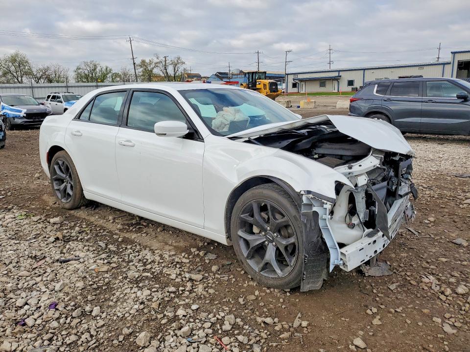 2023 Chrysler 300 მანქანა იყიდება აუქციონზე, vin: 2C3CCABG2PH524314, აუქციონის ნომერი: 50767726