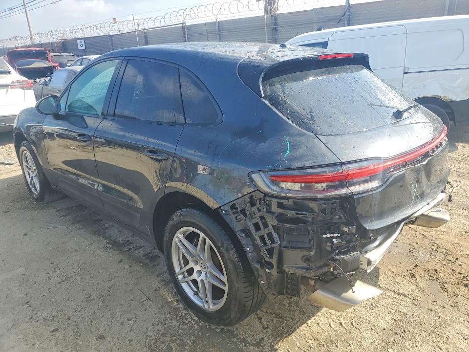 48849326 :رقم المزاد ، WP1AA2A57LLB11735 vin ، 2020 Porsche Macan مزاد بيع