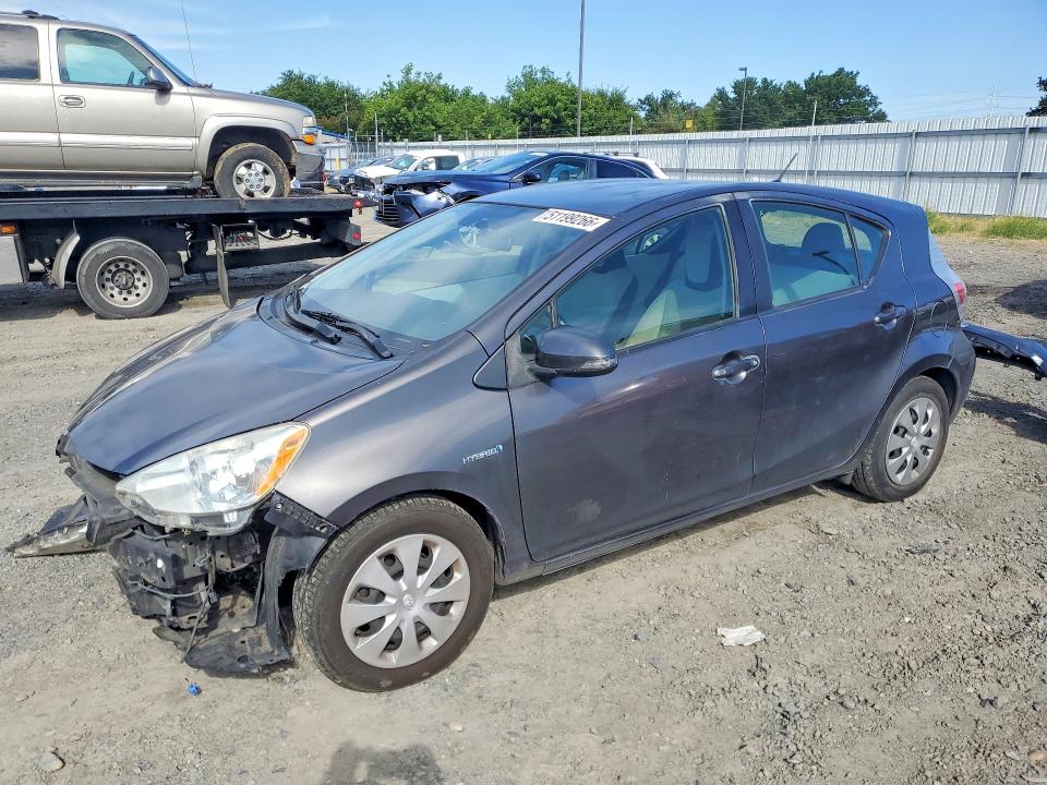51199266 :رقم المزاد ، JTDKDTB32E1059350 vin ، 2014 Toyota Prius C مزاد بيع