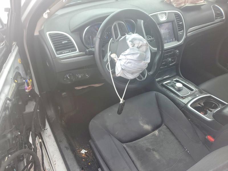 51562486 :رقم المزاد ، 2C3CCAAG1JH265162 vin ، 2018 Chrysler 300 مزاد بيع