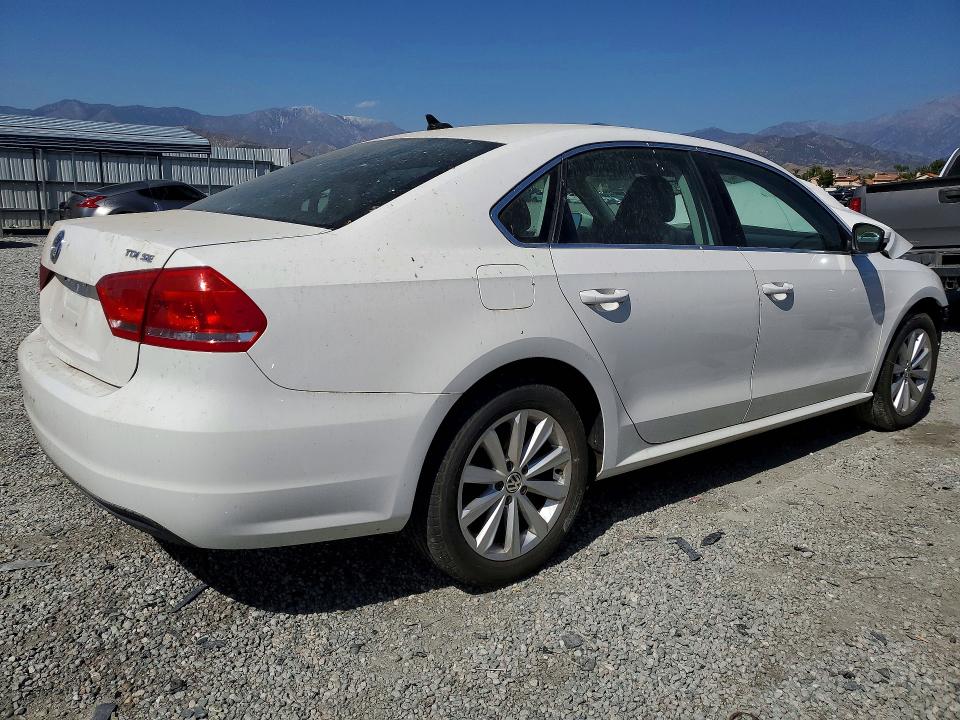 49855776 :رقم المزاد ، 1VWBN7A3XCC075493 vin ، 2012 Volkswagen Passat مزاد بيع