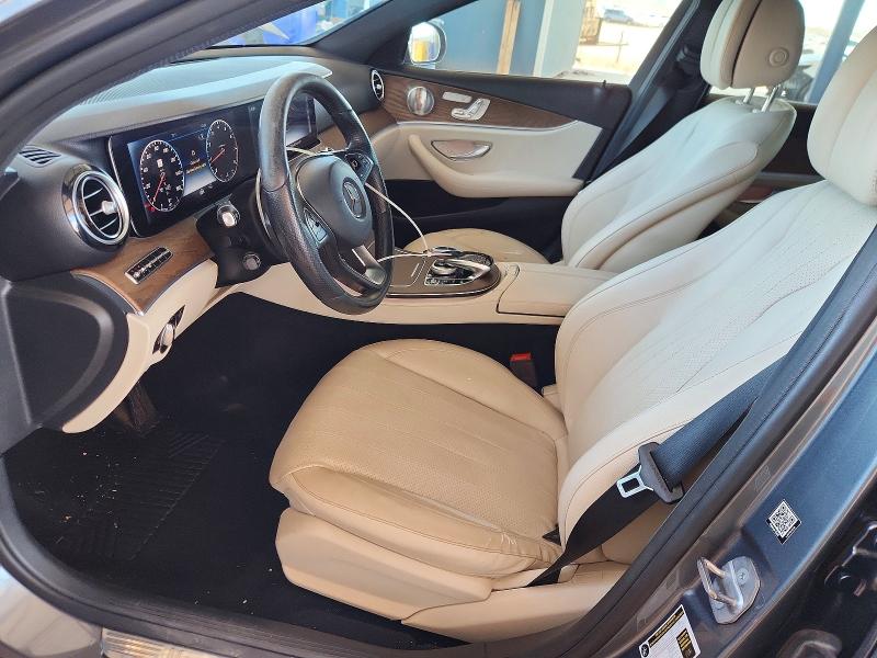 48702776 :رقم المزاد ، WDDZF4JB0JA302208 vin ، 2018 Mercedes-benz E مزاد بيع