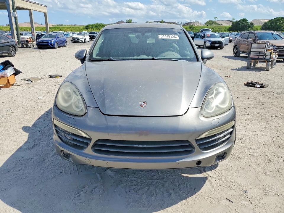 51449126 :رقم المزاد ، WP1AB2A20BLA42999 vin ، 2011 Porsche Cayenne مزاد بيع