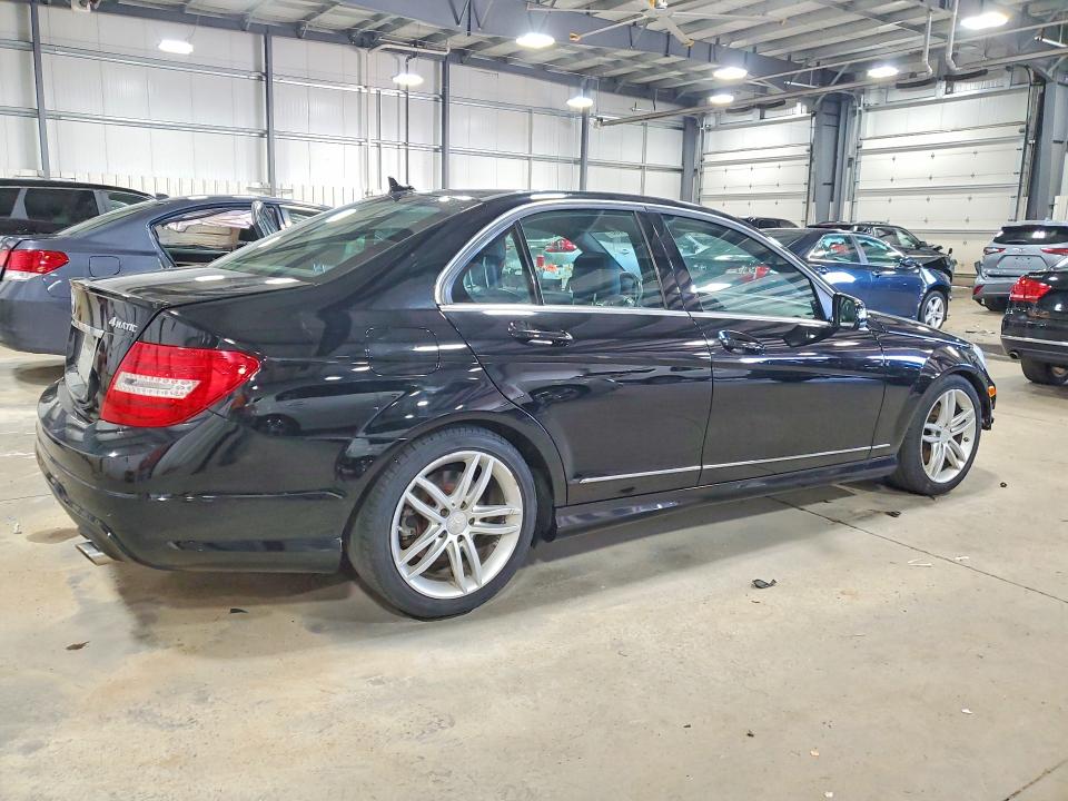 Продажа на аукционе авто 2012 Mercedes-benz C, vin: WDDGF8BB5CA613665, номер лота: 48916466
