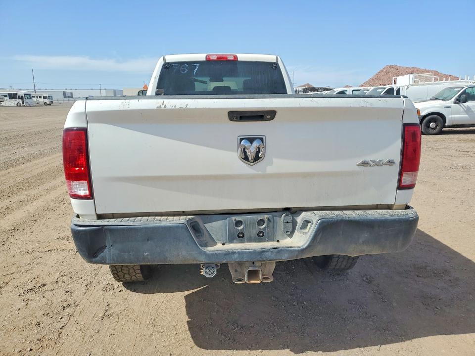51497326 :رقم المزاد ، 3C6TR5HT8JG204841 vin ، 2018 Ram 2500 مزاد بيع