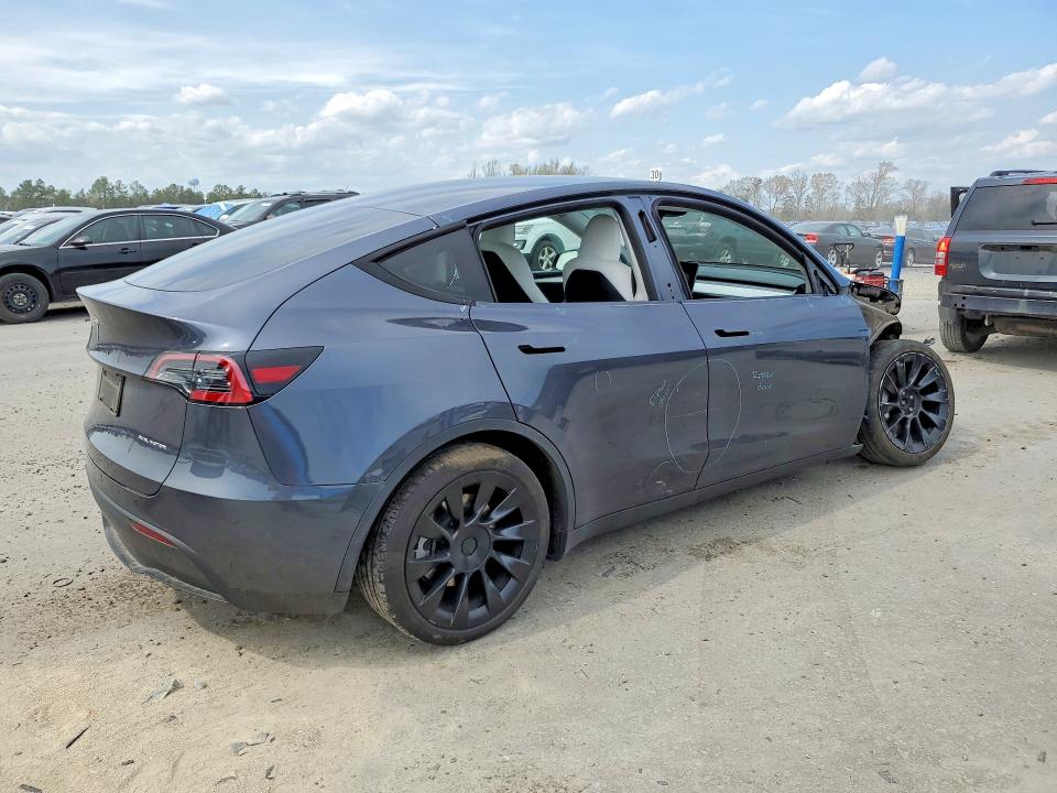 Продажа на аукционе авто 2023 Tesla Model Y, vin: 7SAYGAEEXPF852086, номер лота: 48297396