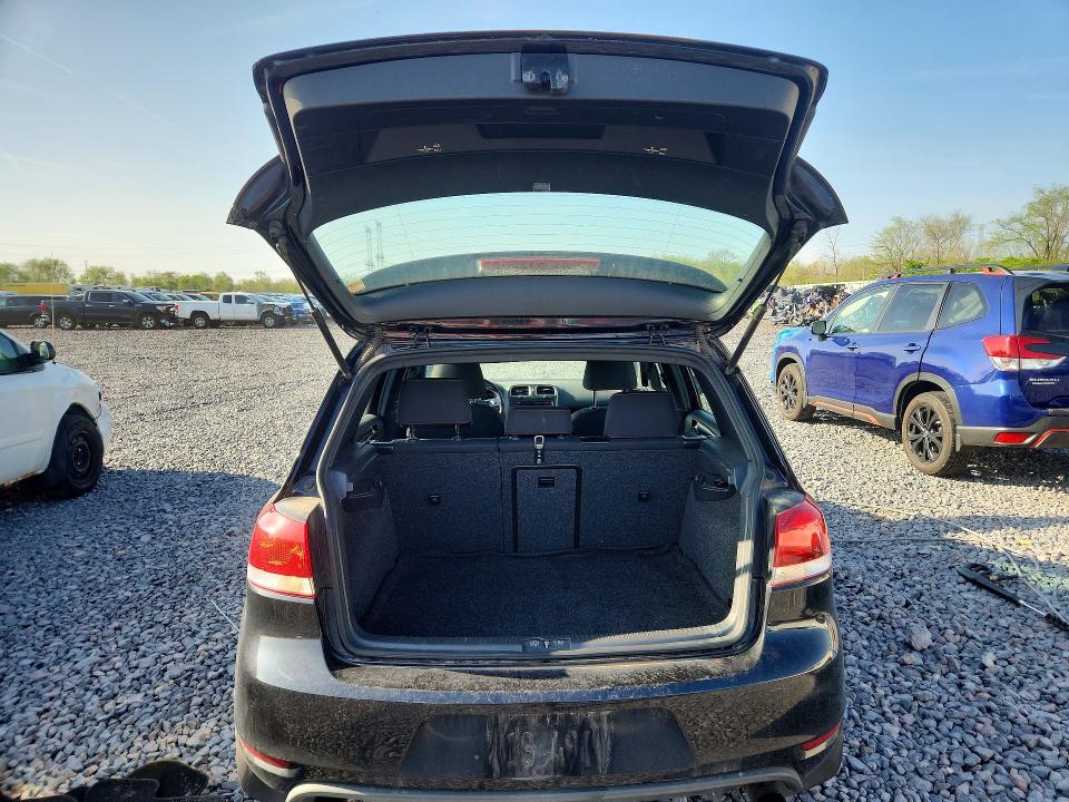 49565056 :رقم المزاد ، WVWHV7AJ7BW200782 vin ، 2011 Volkswagen Gti مزاد بيع