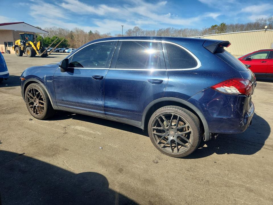 46148086 :رقم المزاد ، WP1AE2A20BLA94382 vin ، 2011 Porsche Cayenne مزاد بيع